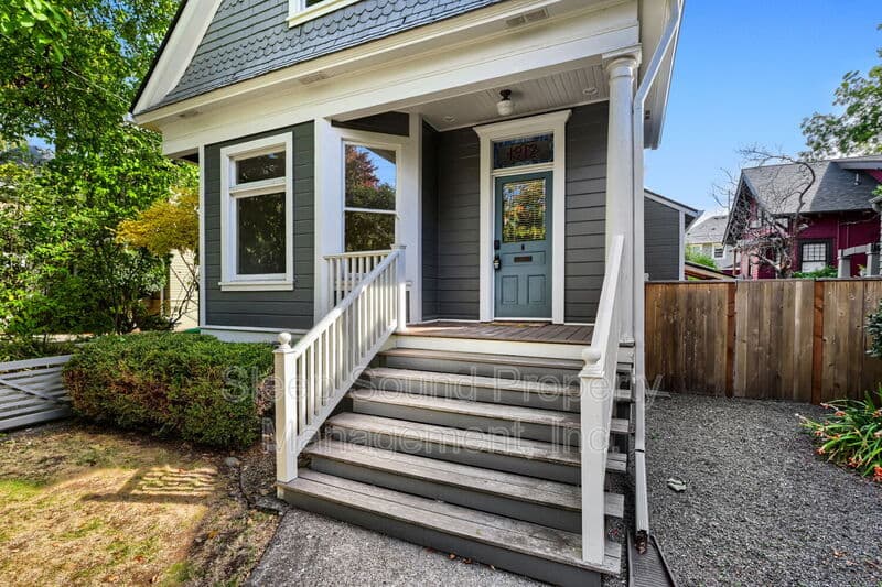 Portland House: 1912 NE 11th Ave