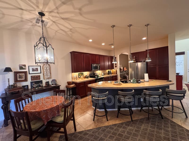 Buckeye House: 4301 N Golf Dr