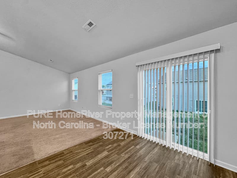 Greensboro House: 4618 Hazelburn Dr