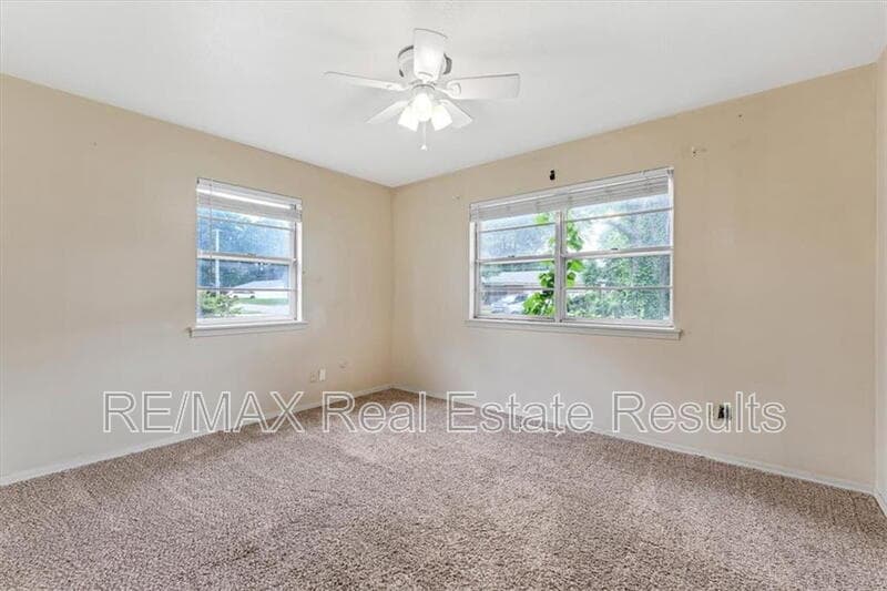 Bentonville House: 2406 SE 15th St