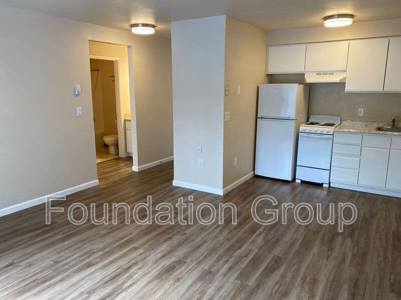 Seattle House: 400 10th Ave