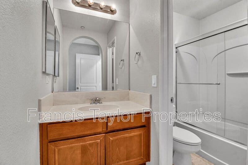 San Marcos House: 633 Kellogg Street