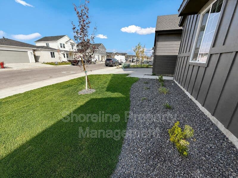 Star House: 8547 W Millcreek Drive