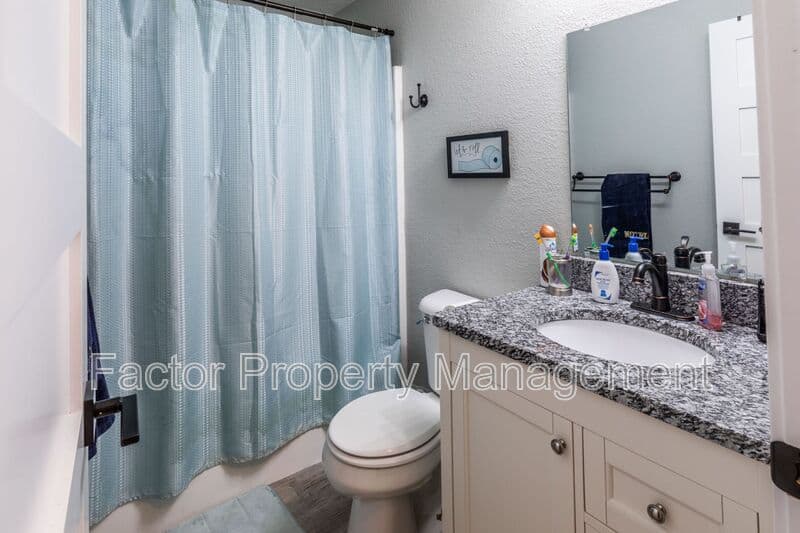 Mankato Condo: 1310 Warren St.