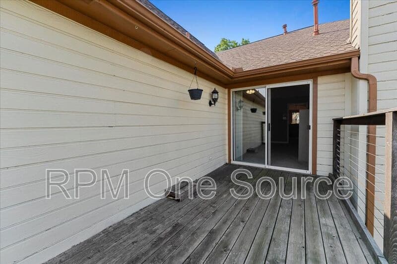 Plano House: 6752 Macintosh Drive