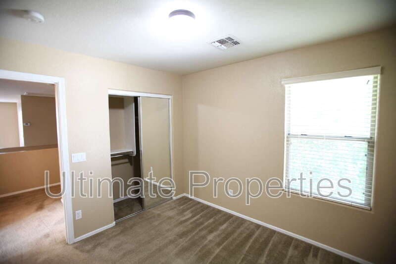 Glendale House: 6376 W Ruth Ave