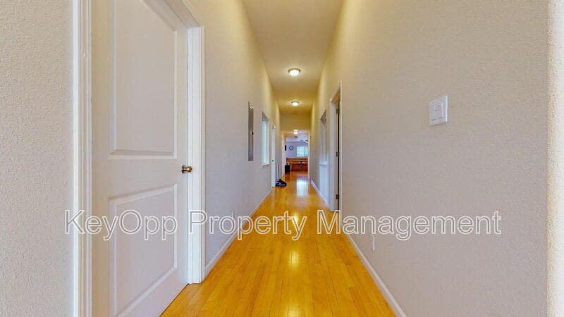 San Francisco Condo: 2332 Taraval Street