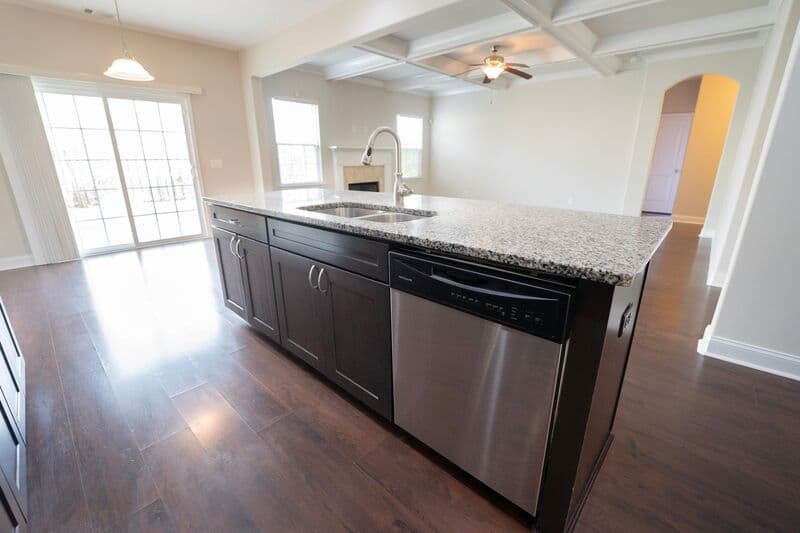 Savannah House: 126 Endicott Dr