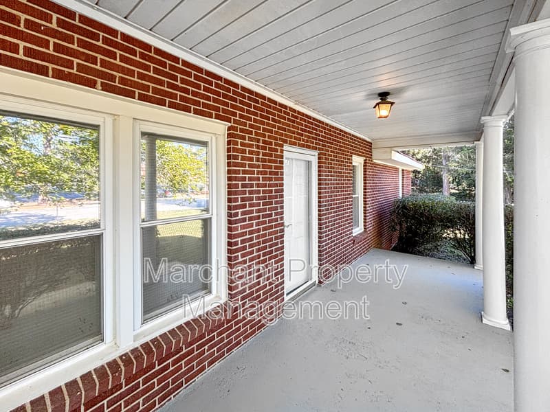 Taylors House: 4804 Edwards Road