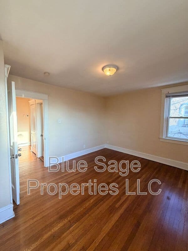 Upper Darby Condo: 244 Long Lane