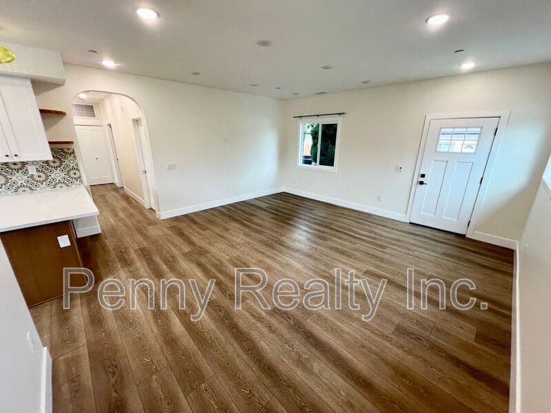 Vista Condo: 669-2 Townsite Dr