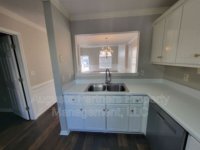 Evans House: 117 Palmer Ct