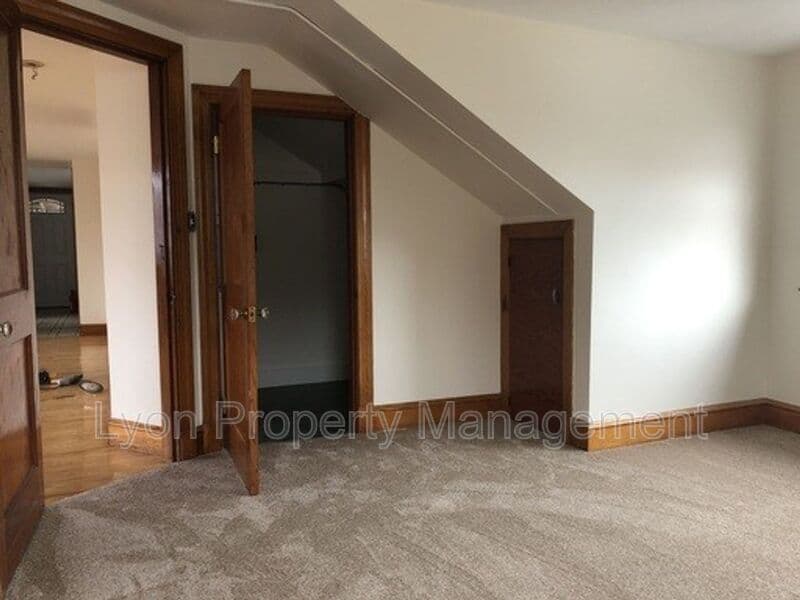 Cumberland Condo: 3880 Mendon Rd