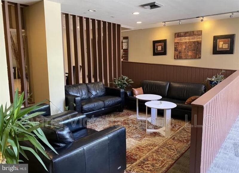 Takoma Park Condo: 7333 New Hampshire Avenue
