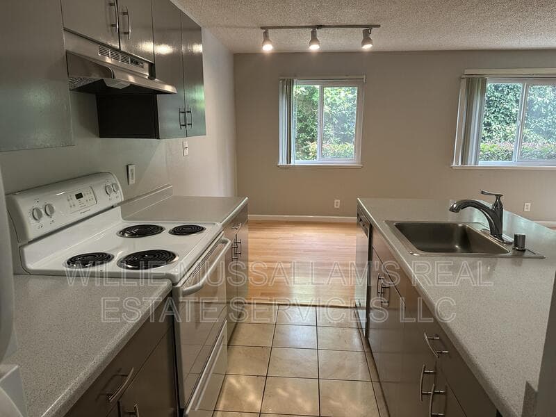 Modesto Condo: 2505 Prescott Road