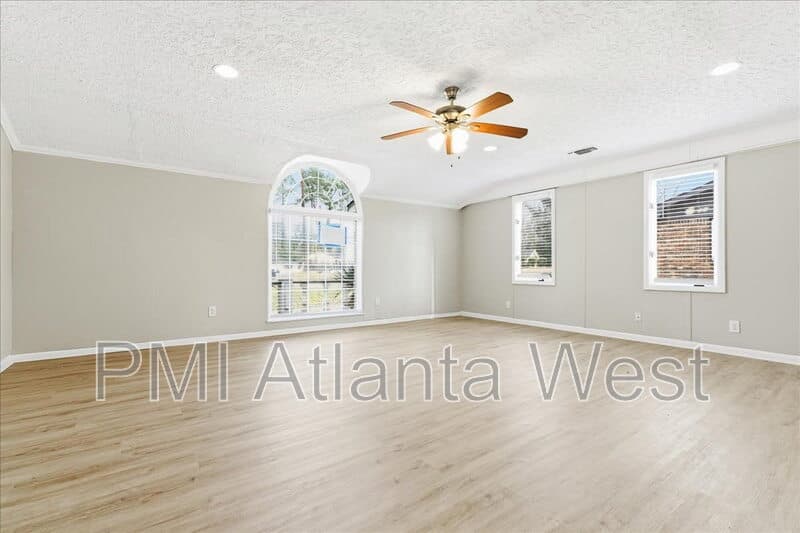 Decatur House: 4203 Hapsburg Ct