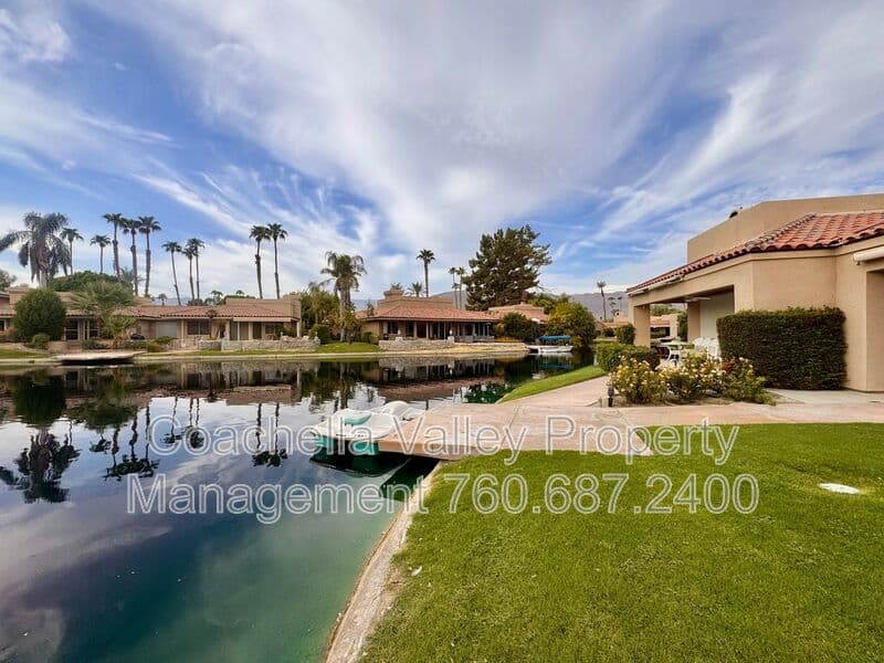 Rancho Mirage House: 21 Lake Shore Dr