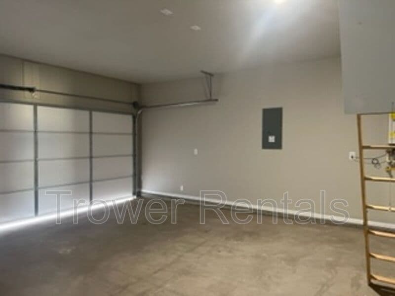 Odessa House: 1902 Twin Falls Dr