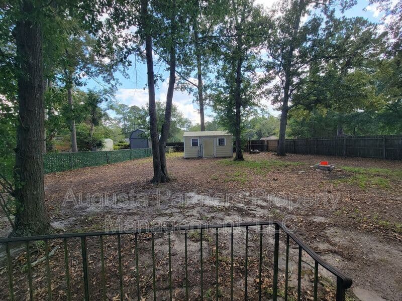Hephzibah House: 2312 Perot Drive