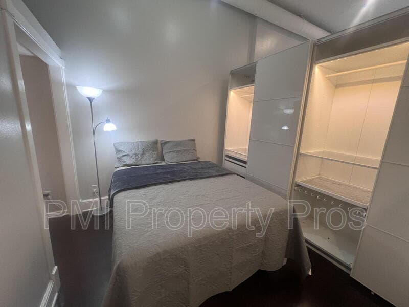 Milwaukee Condo: 715 North Milwaukee Street