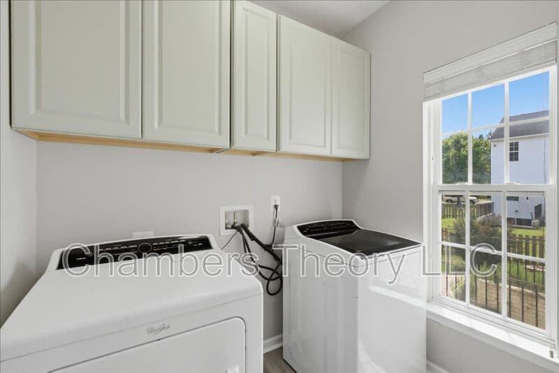 Chantilly House: 42211 Marcy Way
