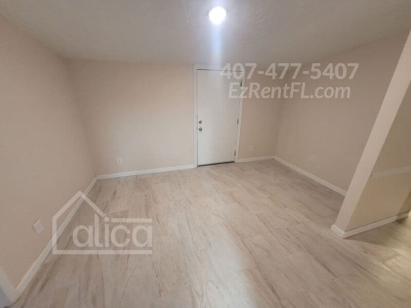 Orlando House: 1235 Emeralda Rd