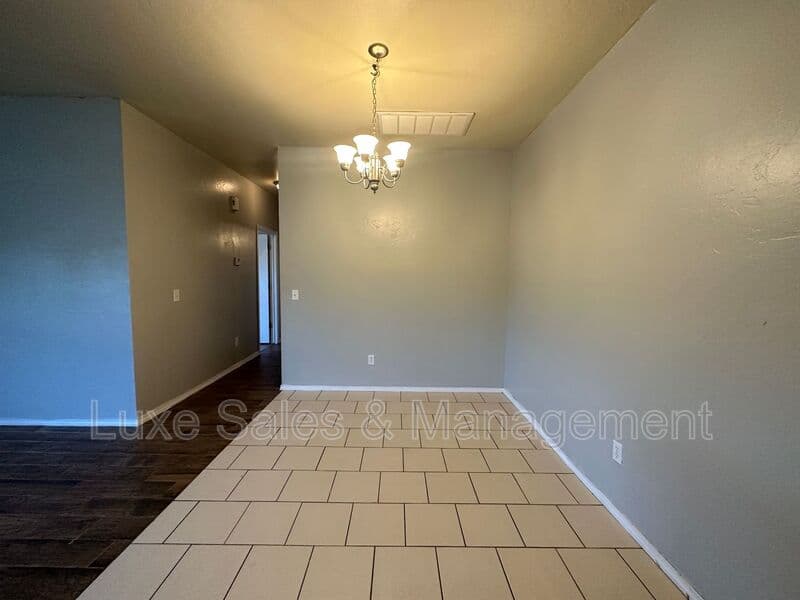 Oklahoma City House: 1735 West Palm Place