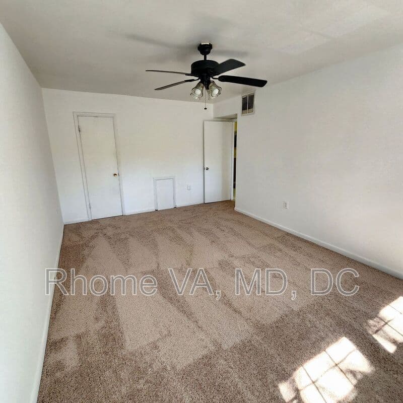 Fairfax Condo: 9473 Fairfax Blvd