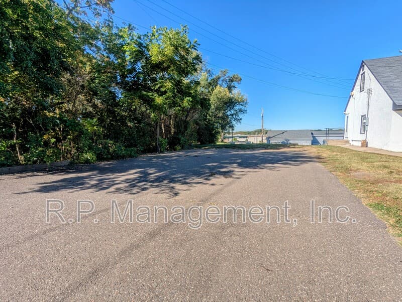 Maplewood House: 2303 Atlantic St