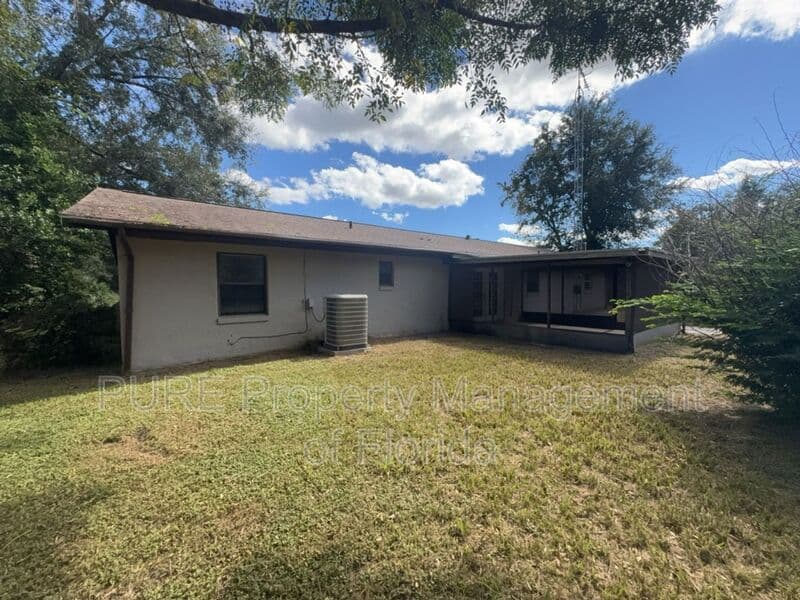 Summerfield House: 13606 SE 48th Court
