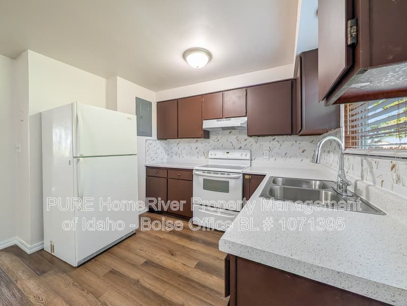Caldwell Condo: 104 N Homedale Ave