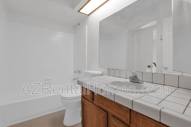 Tempe Condo: 819 N College Ave #I-121