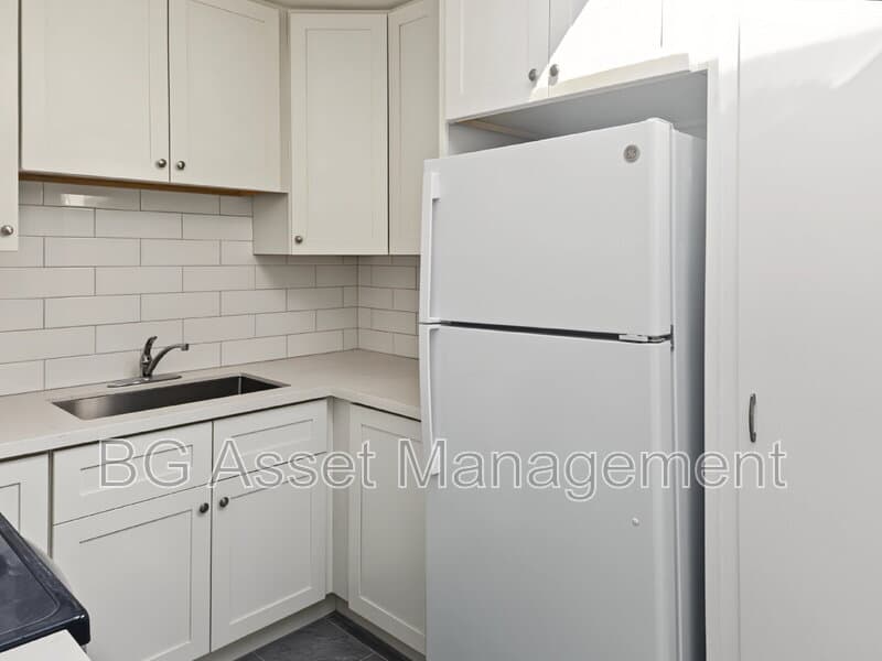 Richmond Condo: 5308 Columbia Ave