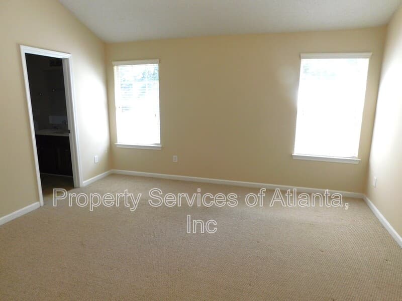 Canton House: 102 Hidden Creek Dr