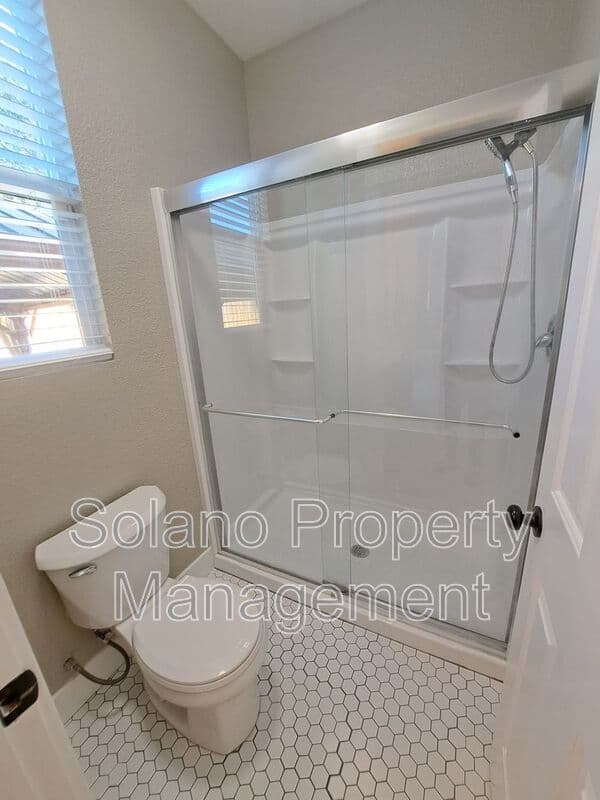 Vacaville House: 472 Somerville Circle