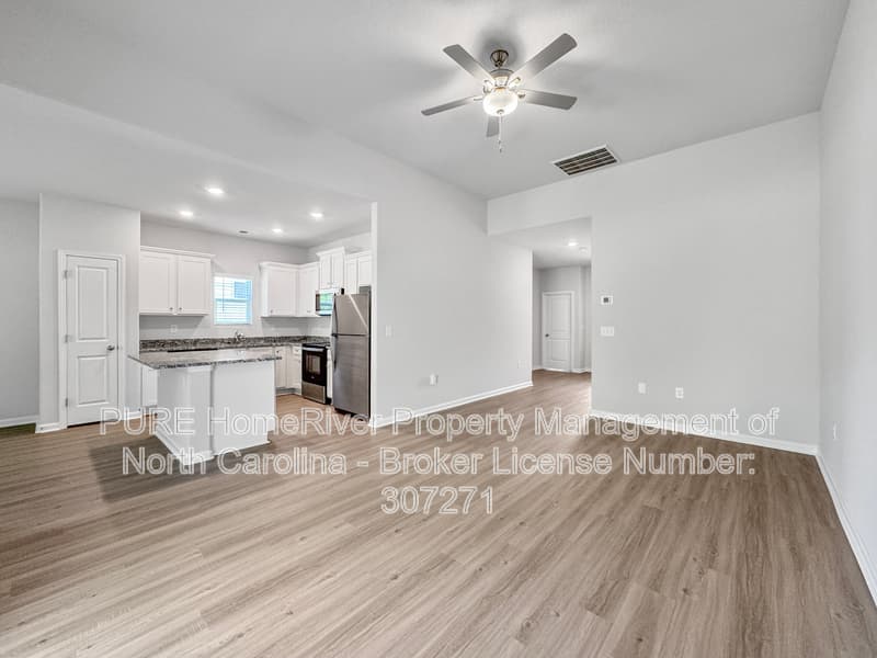 Gastonia House: 3110 Maple Ridge Dr