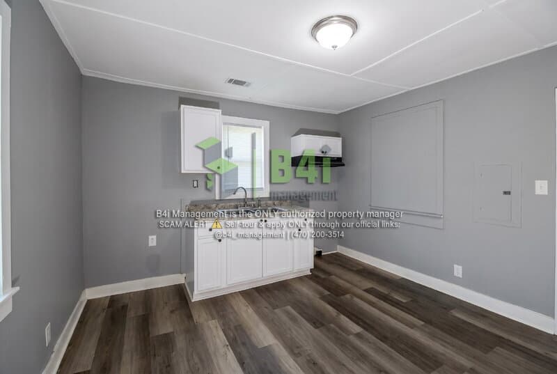 LaGrange House: 508 (304) De Groat Street