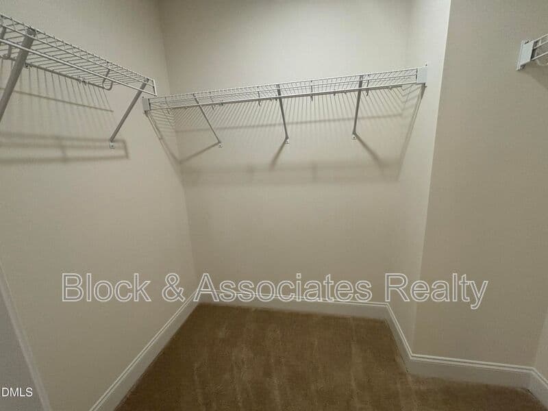 Raleigh House: 5128 Ranger Grove Way