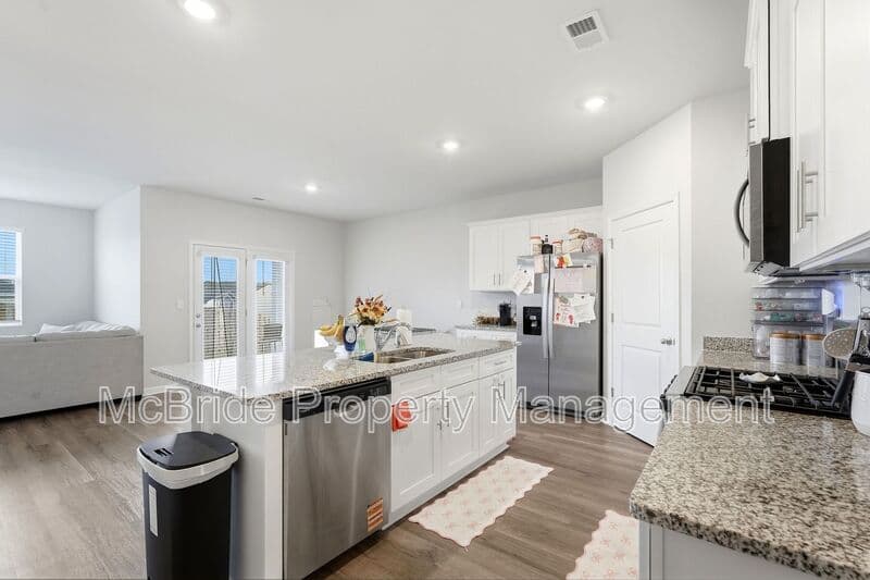 Grovetown House: 715 Hollis Ave