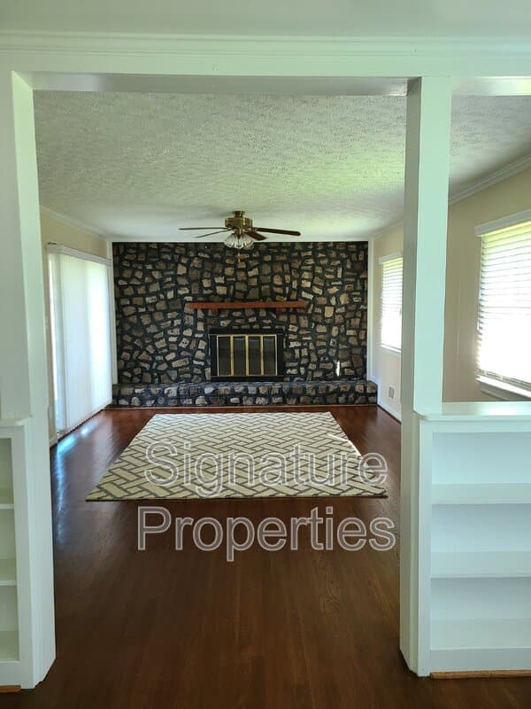 Henrico House: 9302 Huron Ave
