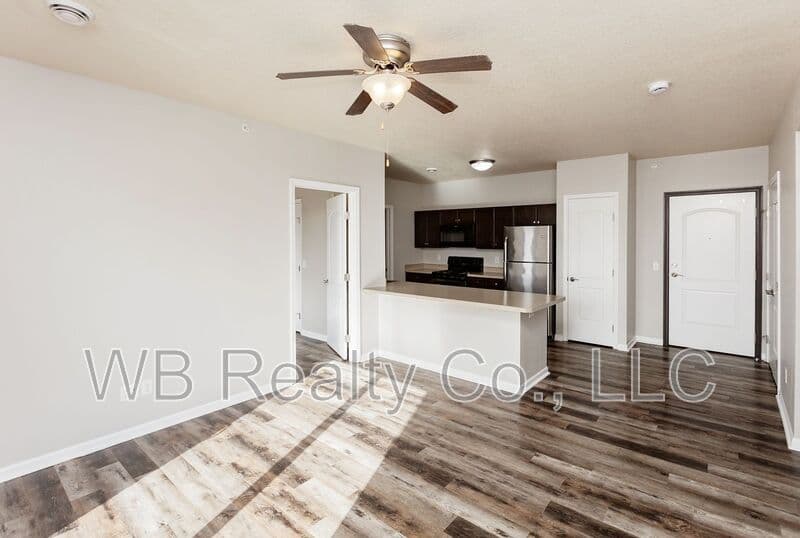 Grimes Condo: 1951 N James St