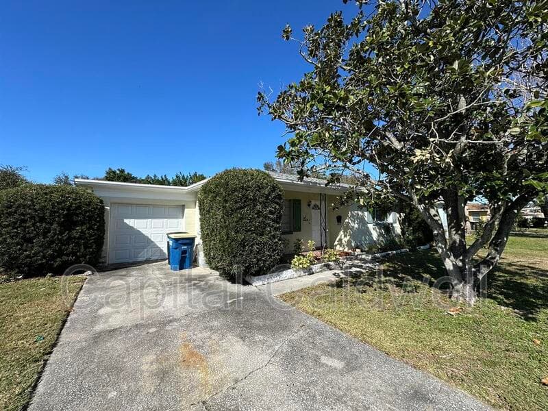 Clearwater House: 18 N Meteor Ave