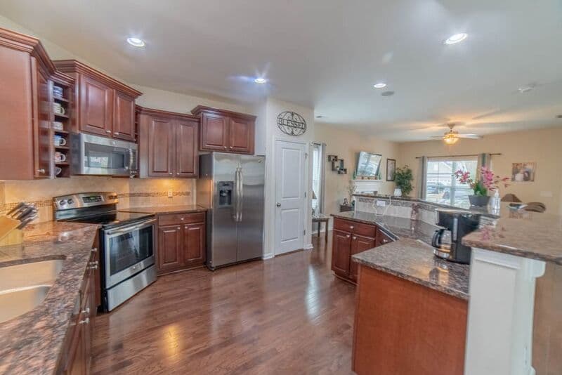 Pooler House: 341 Casey Dr
