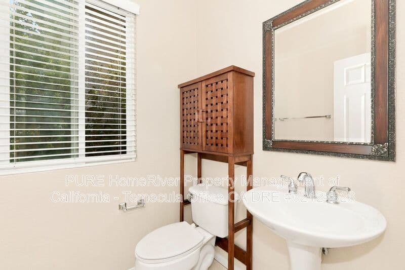 Temecula House: 41716 Monterey Pl