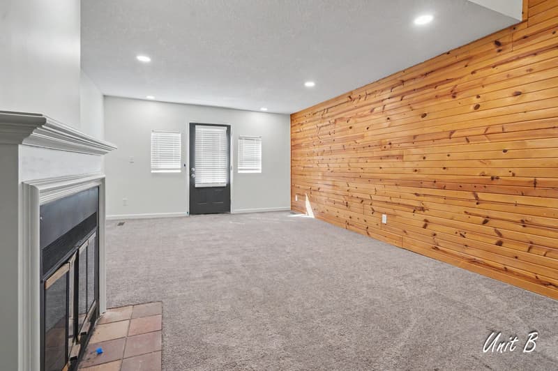 Lawrence Condo: 2901 University Drive - B