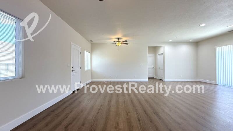 Apple Valley House: 20125 Zuni Rd