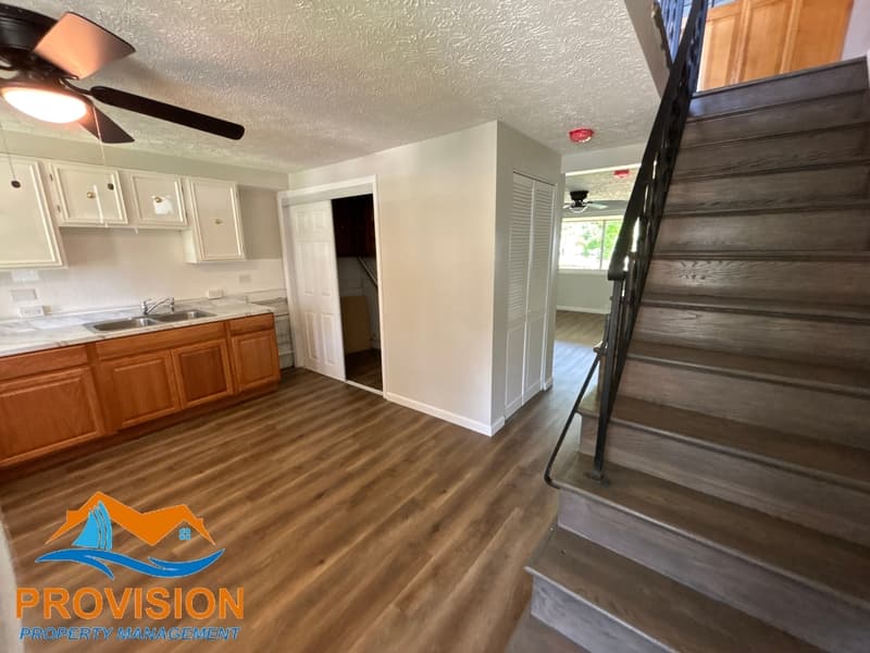 Baltimore Townhome: 2921 Freeway