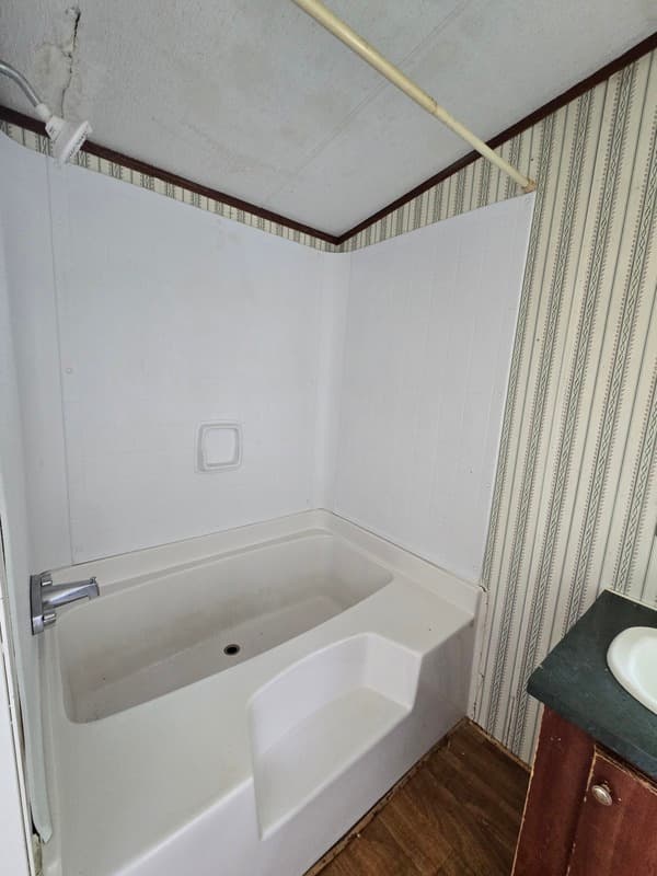 Fayetteville House: 2502 Cattail Cir
