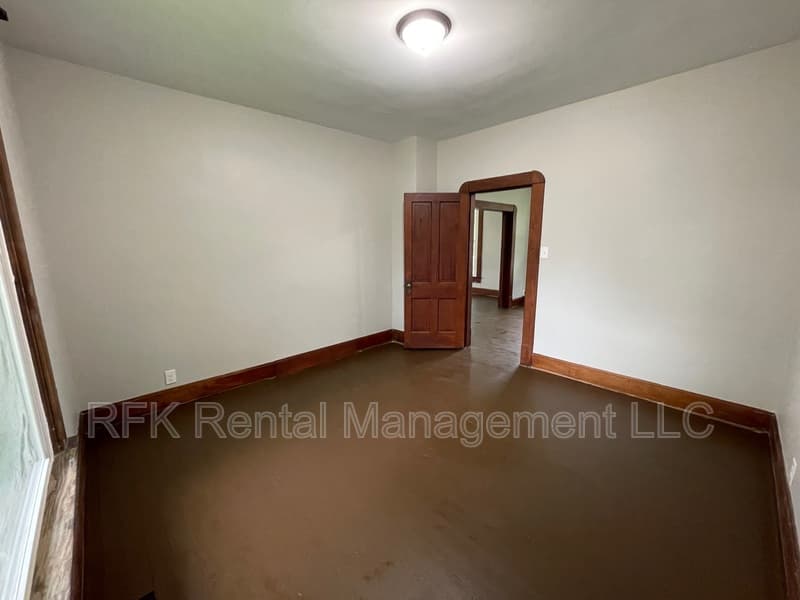 Kennard House: 312 South Main Street