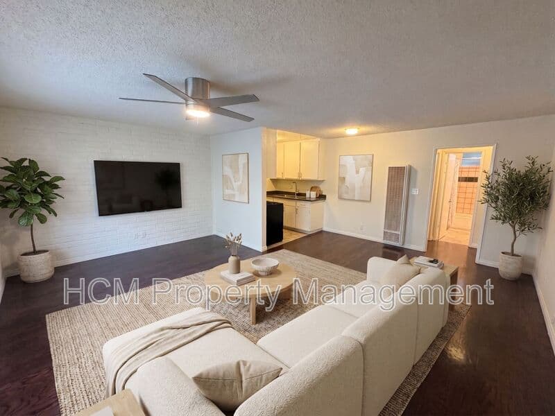 Santa Monica House: 2928 4th St